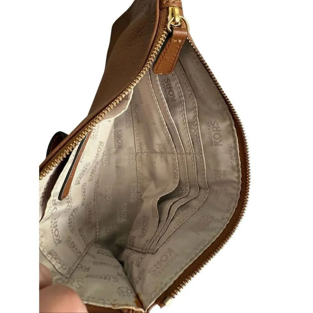 Michael Kors Womens Brown Fulton Pebbled Leather Zip Clutch Wristlet Size Large - Picture 2 of 9